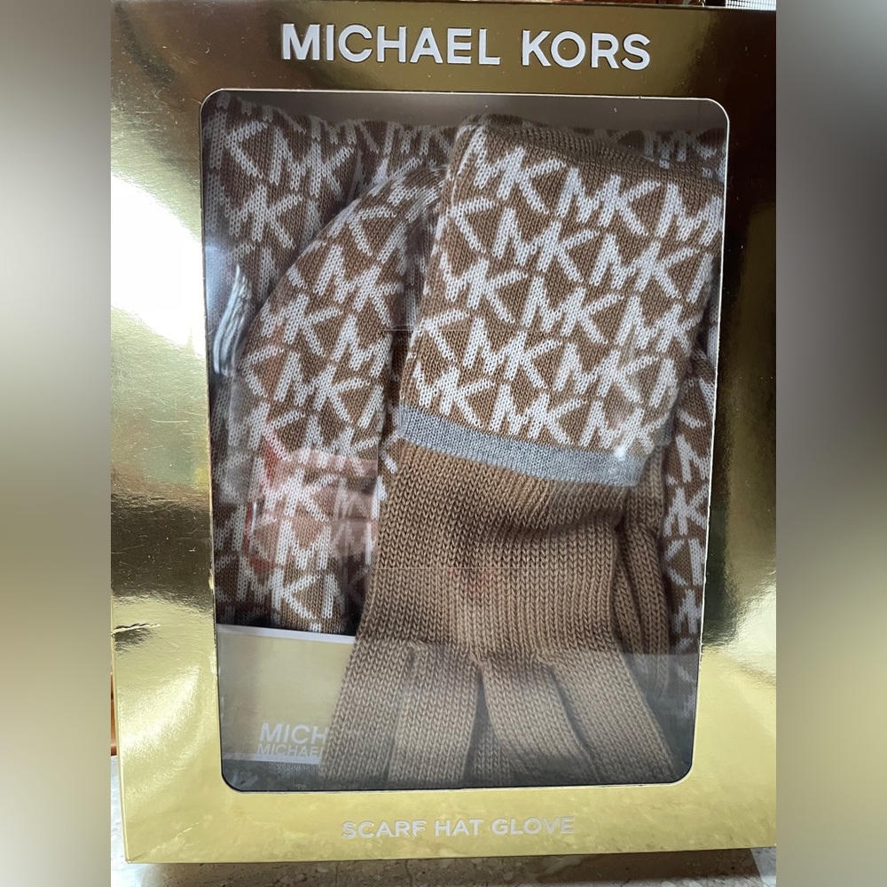 NWT Michael Kors Scarf, Hat, and Glove set!!